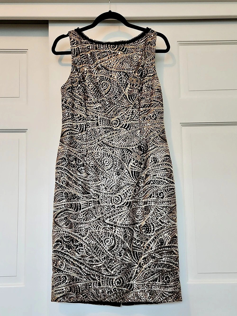 Alex Marie Sequin Mini Dress in Black & Gold Size 8 Like New